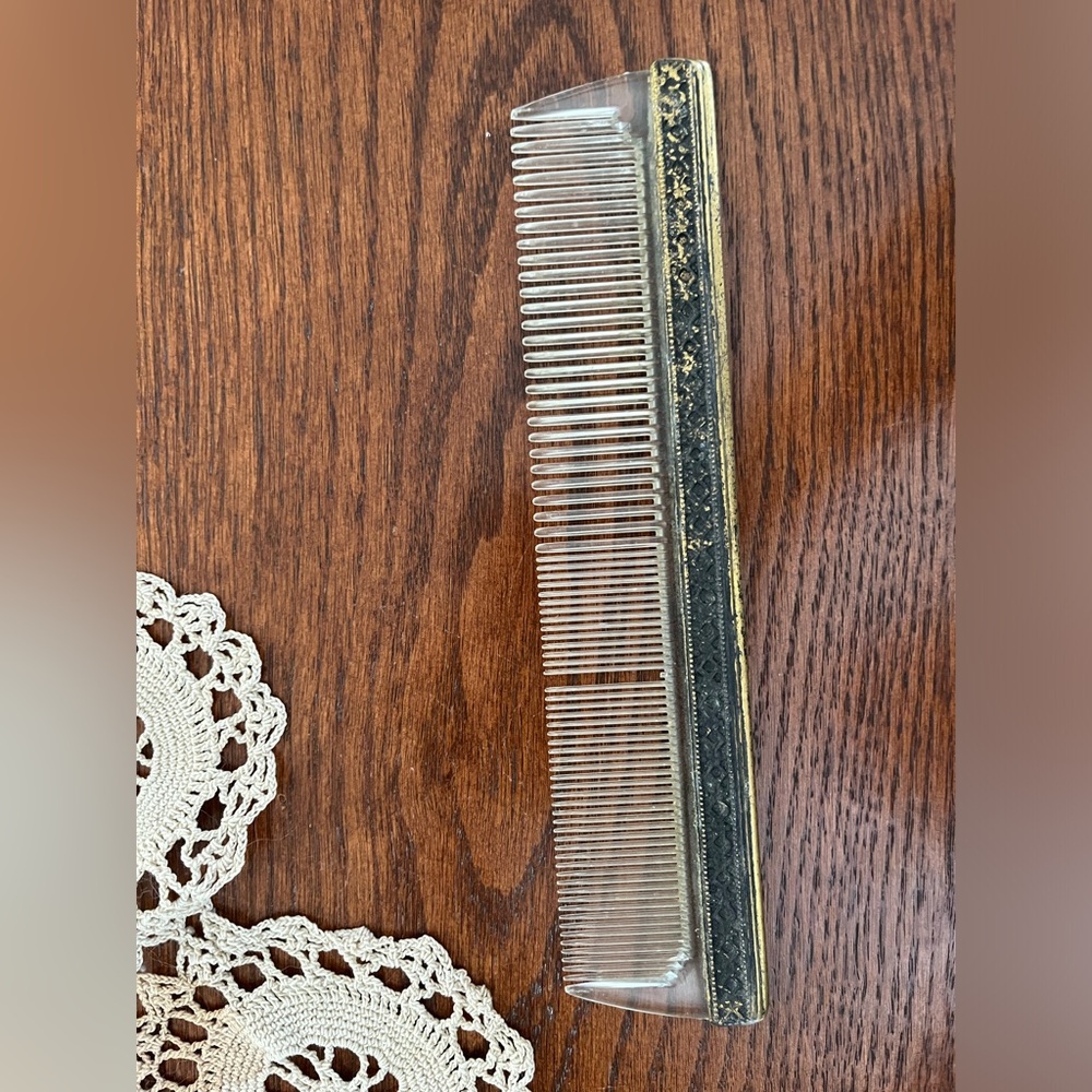 Vintage mirror, brush, comb set - Picture 6 of 16